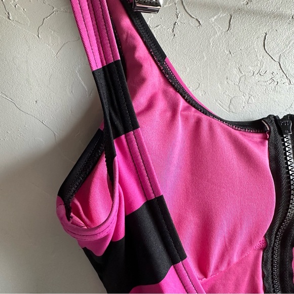 Michael Kors Zip Front One-Piece with Logo Zipper Pink and Black Stripes Size 6 - Picture 10 of 14